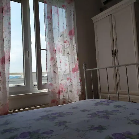 公寓 Apartman Centar *